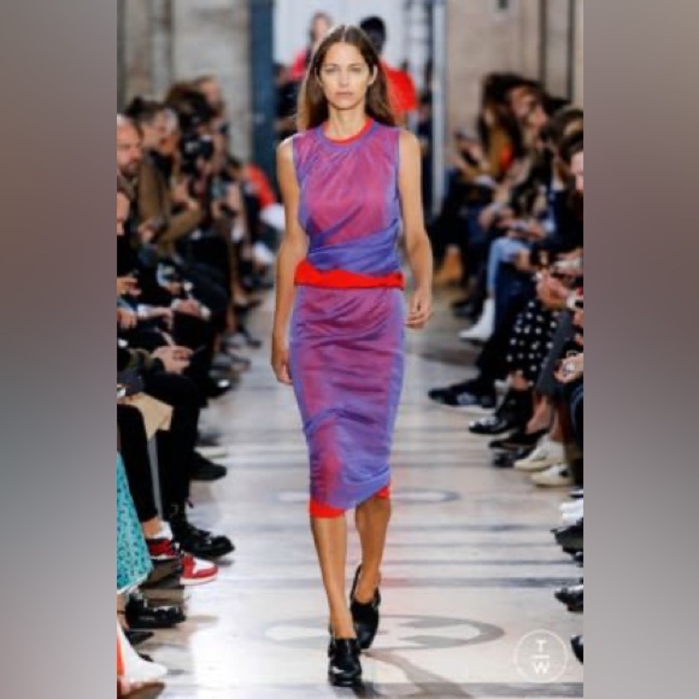 Runway Atlein Midi Skirt Size 40 IT (US 2-4)